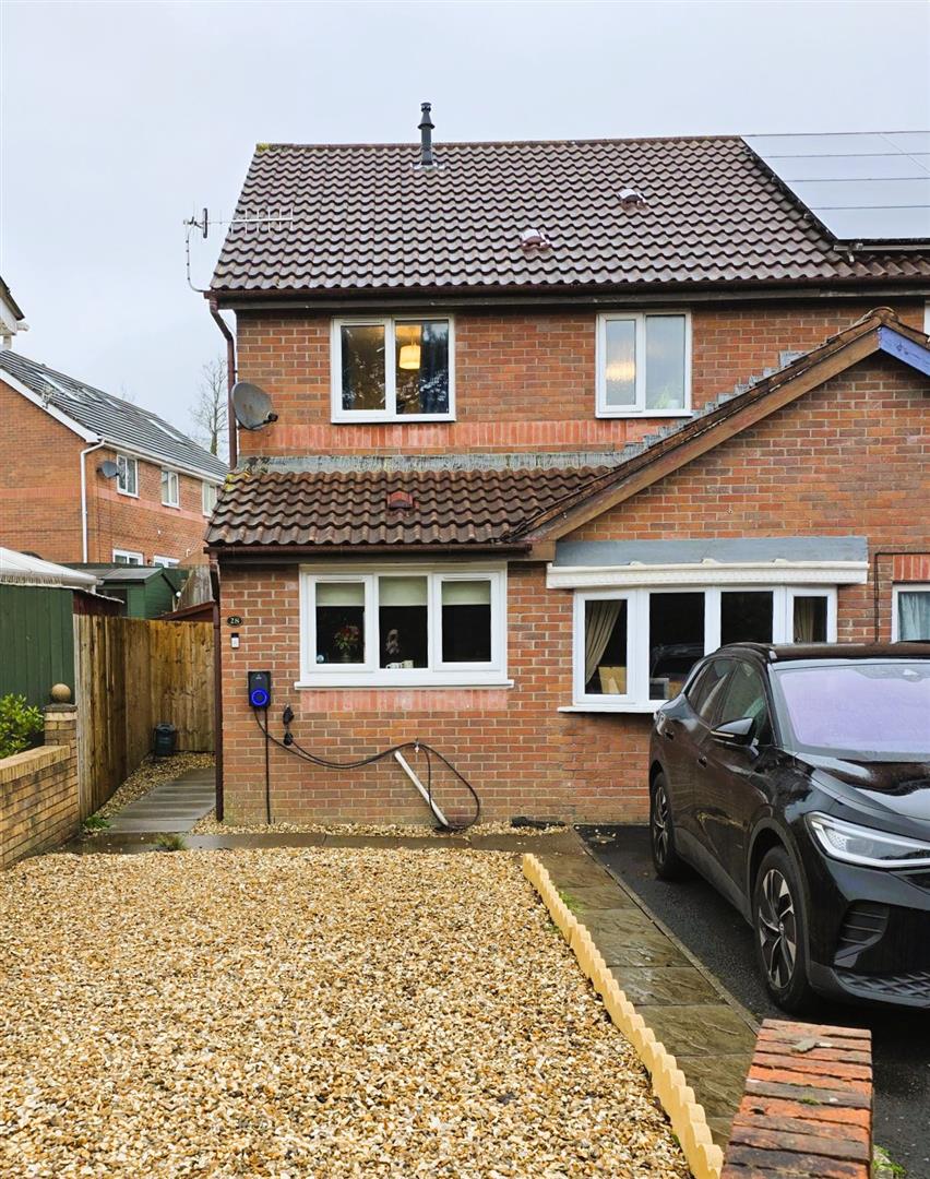 Llwyn Cyfarthwch, Llanelli, SA15 1GY